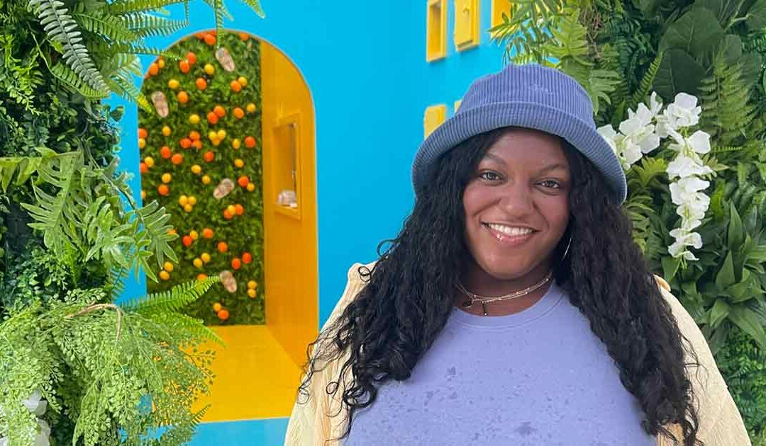 Encontrar la belleza más allá de la urticaria: La historia de Emmeka